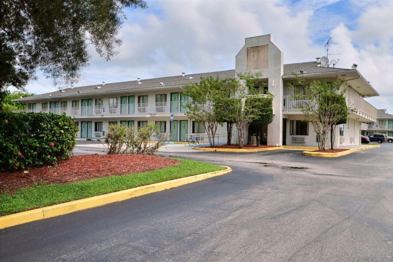 Motel 6-Ft. Pierce, Fl Форт Пирс Экстерьер фото