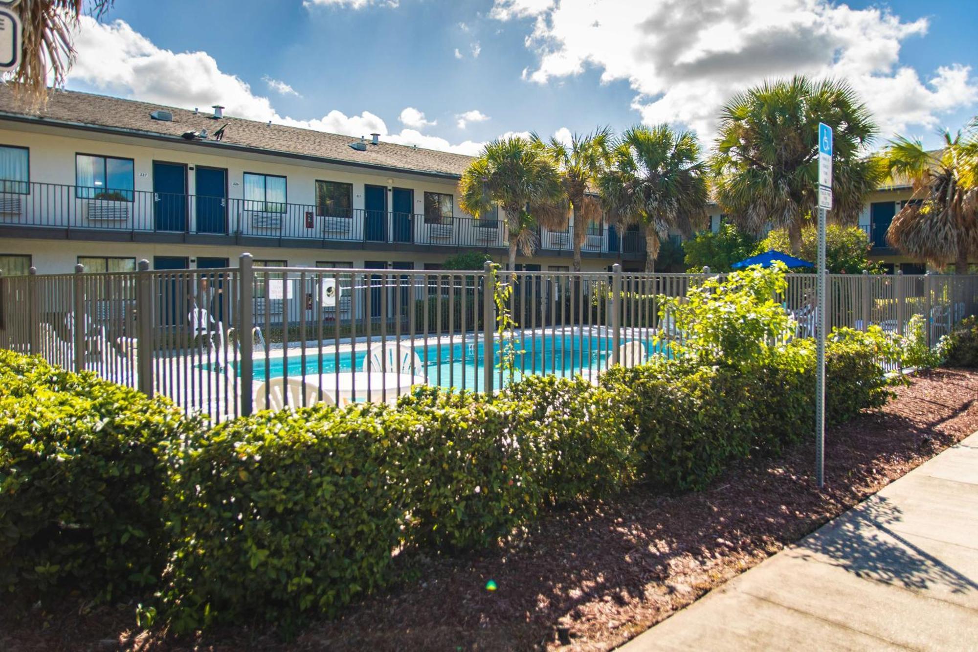 Motel 6-Ft. Pierce, Fl Форт Пирс Экстерьер фото