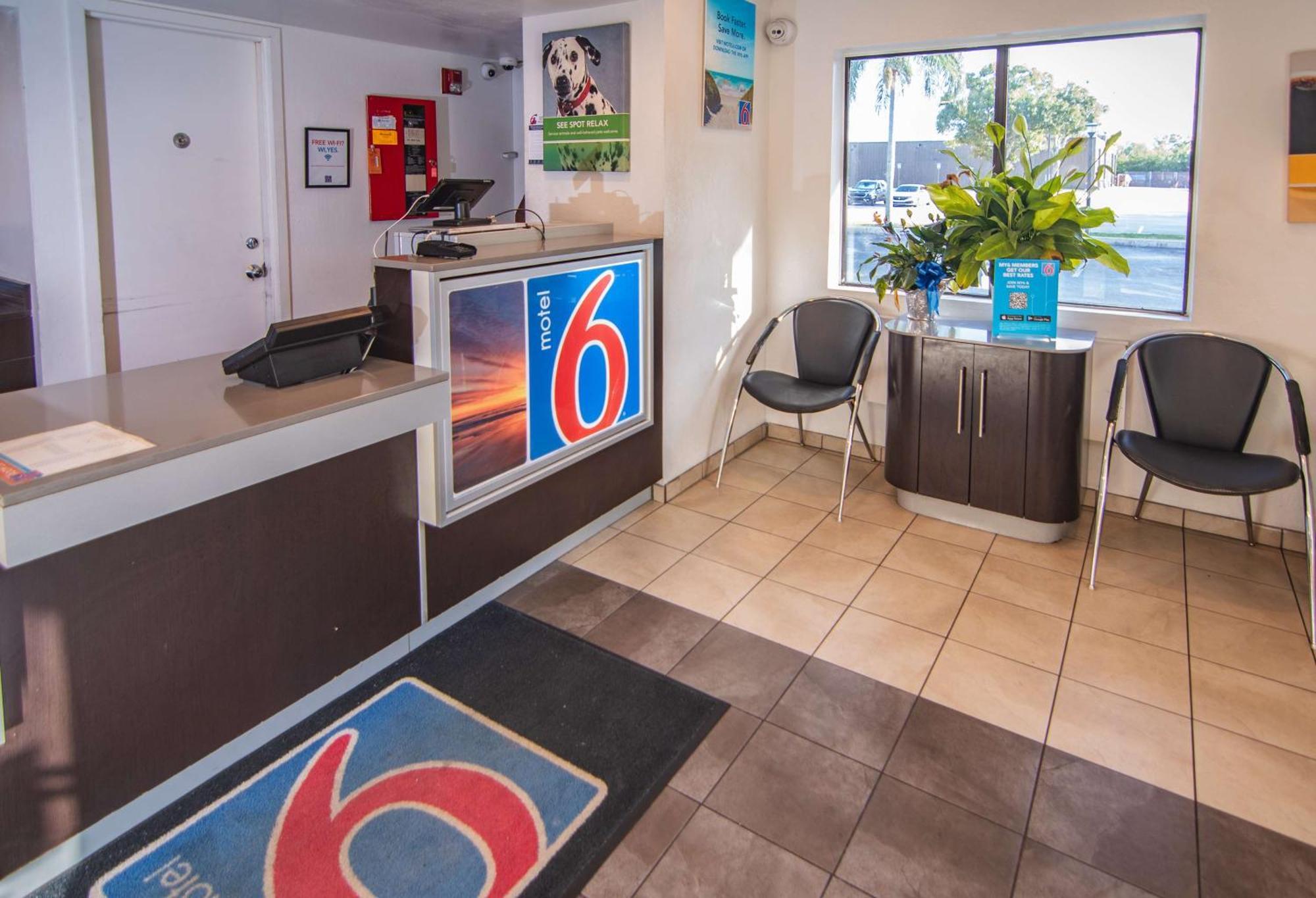 Motel 6-Ft. Pierce, Fl Форт Пирс Экстерьер фото