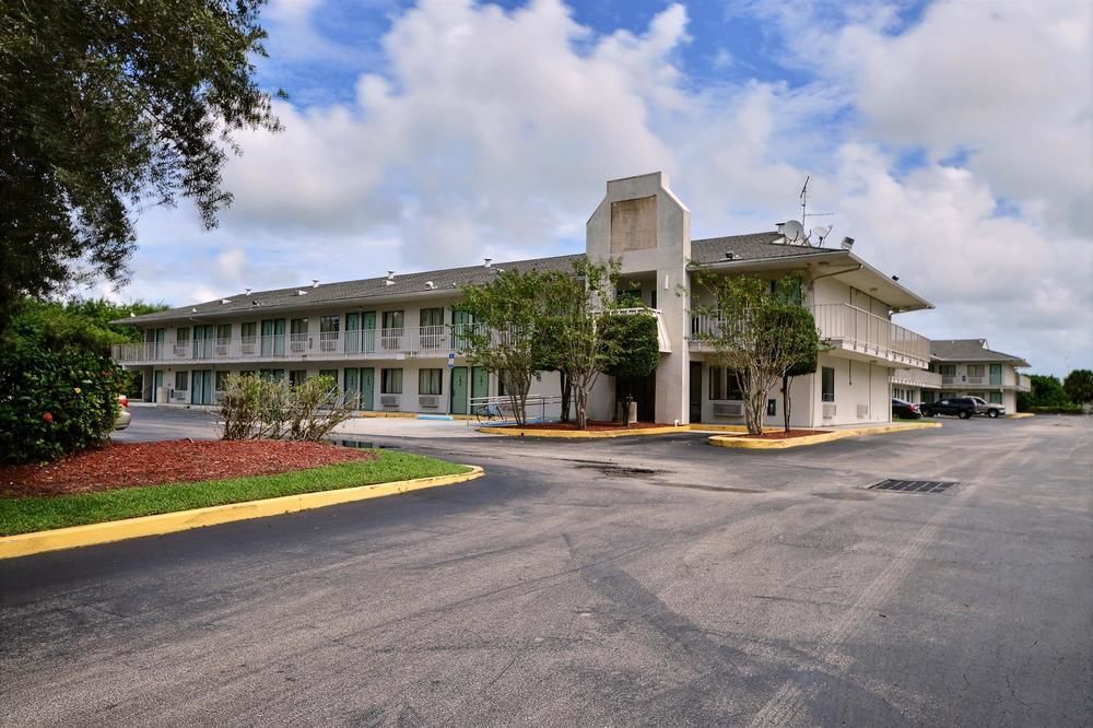 Motel 6-Ft. Pierce, Fl Форт Пирс Экстерьер фото
